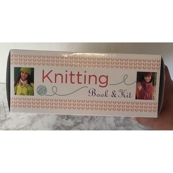 Mud Puddle Knitting Book & Kit Projects For Everyone Summer Arts & Crafts - Picture 7 of 7